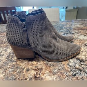 Women’s Vince Camuto ankle boots